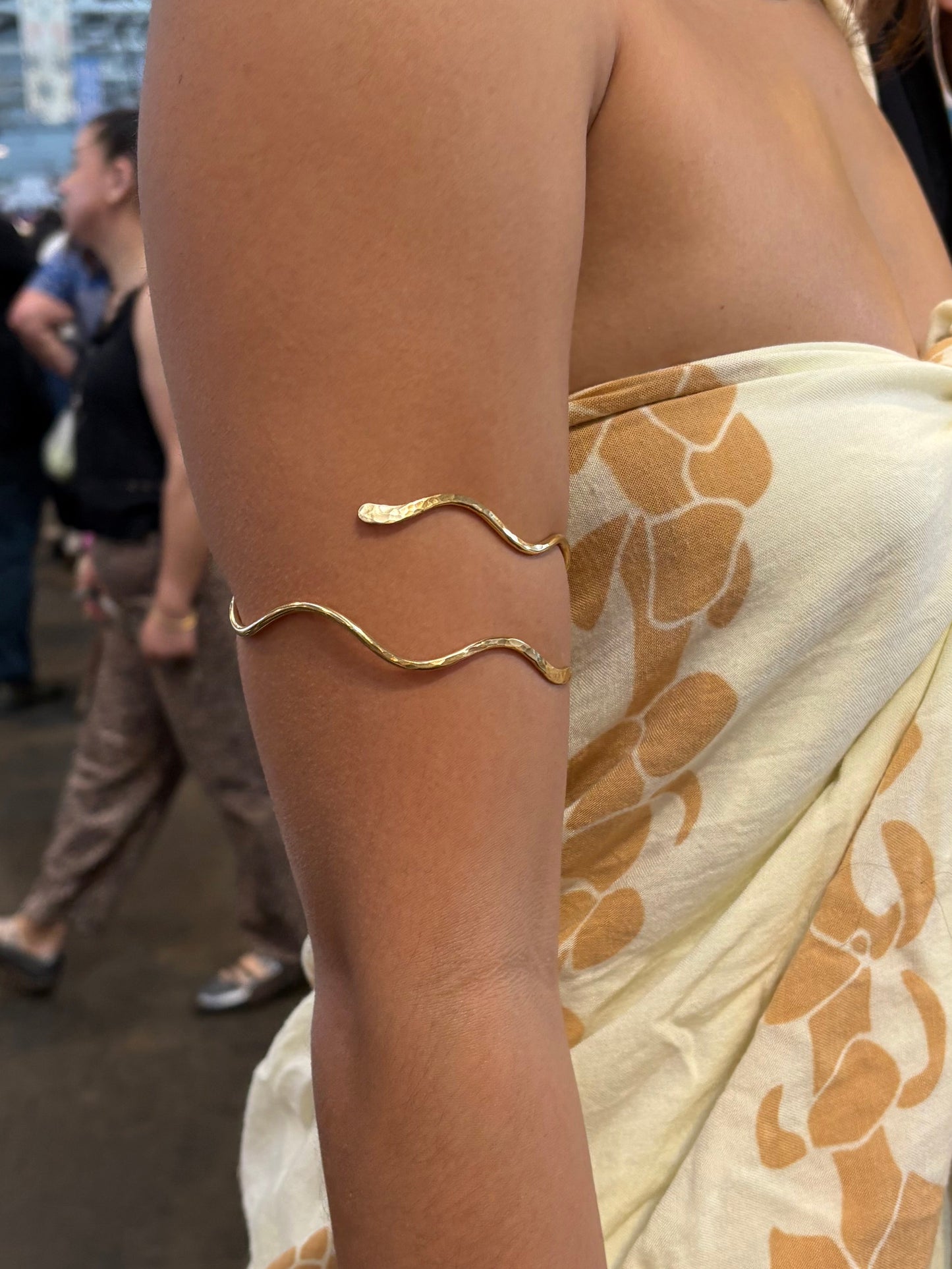Wavy Upper Arm Cuff Bracelet