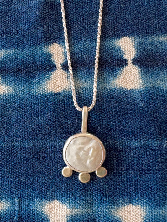 Freshwater Pearl ~ Pendant Necklace ~ Silver