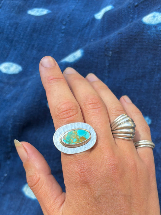 Thunderbird Turquoise Hammered Orb Ring ~ 8-8.5, Silver