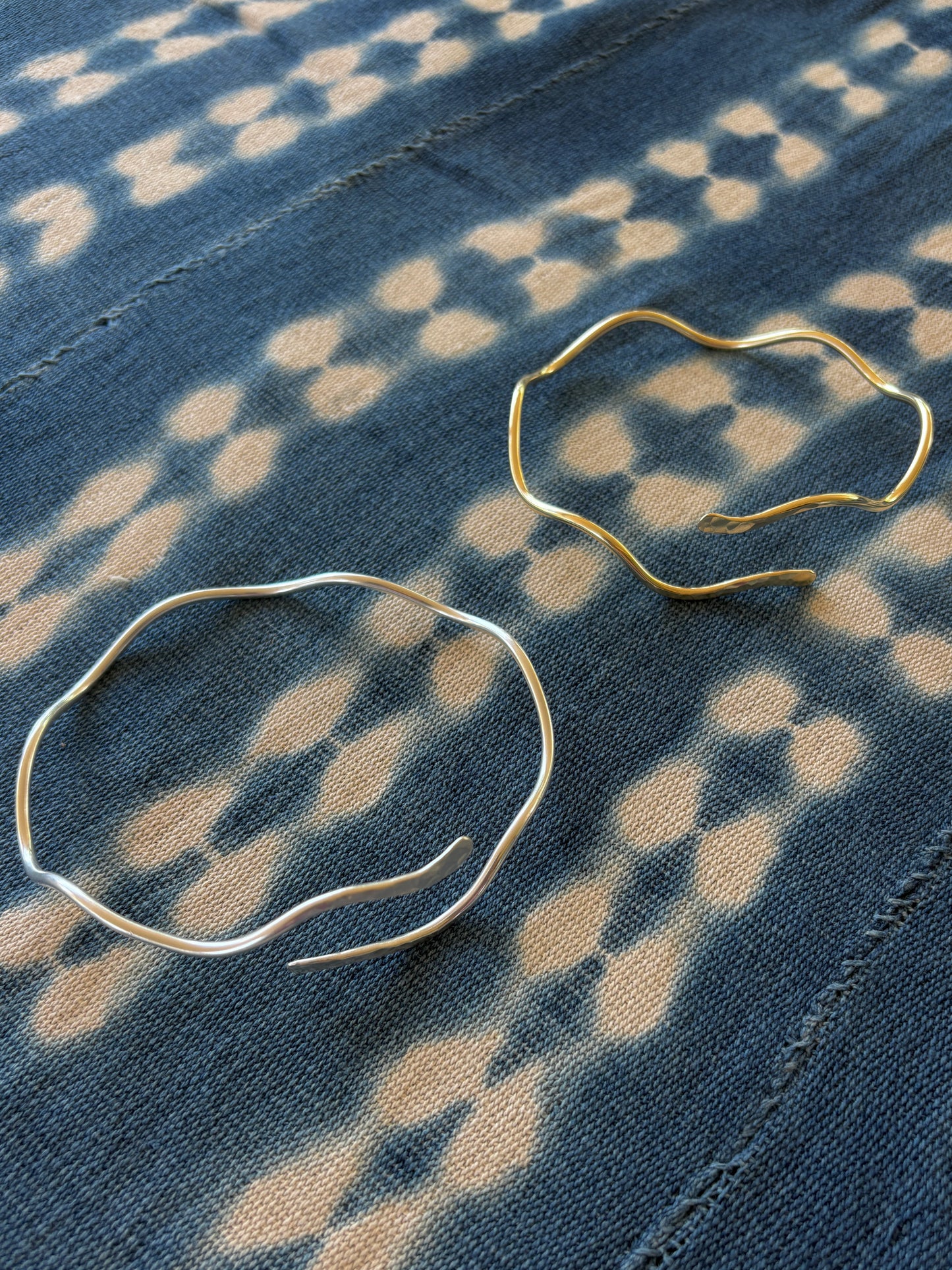 Wavy Upper Arm Cuff Bracelet